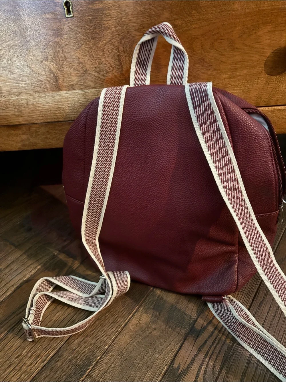 New! Jewell by Thirty One Merlot Pebble Backpack